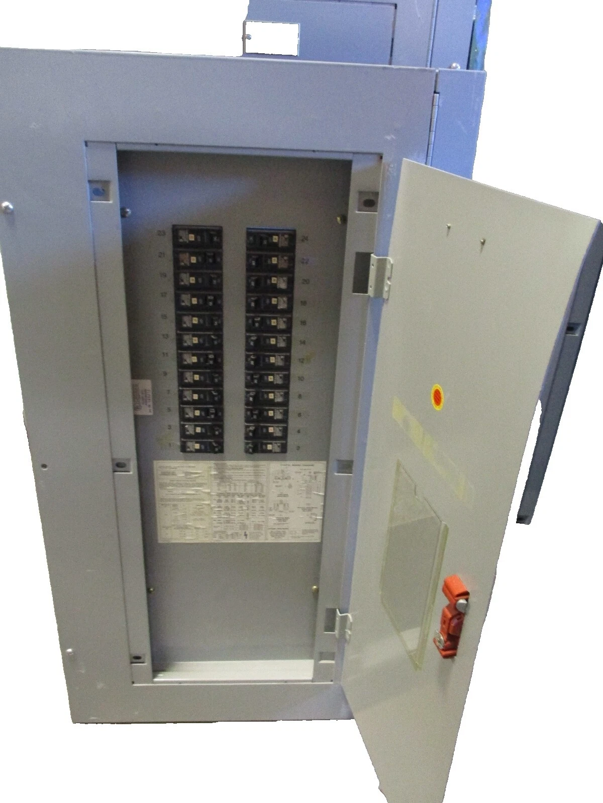 Panel Eléctrico Plástico GE y tablas de distribución