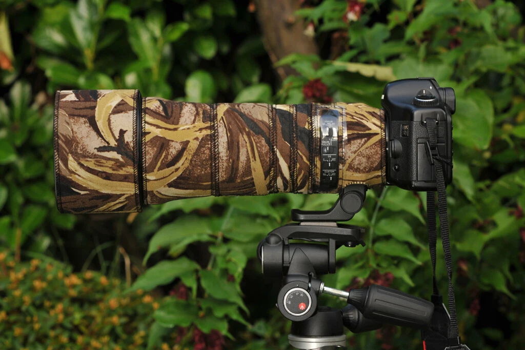 Tracolla universale in neoprene per fotocamere. Sgancio rapido. Camera strap Tracolla universale in neoprene per fotocamere. Sgancio rapido. Camera strap