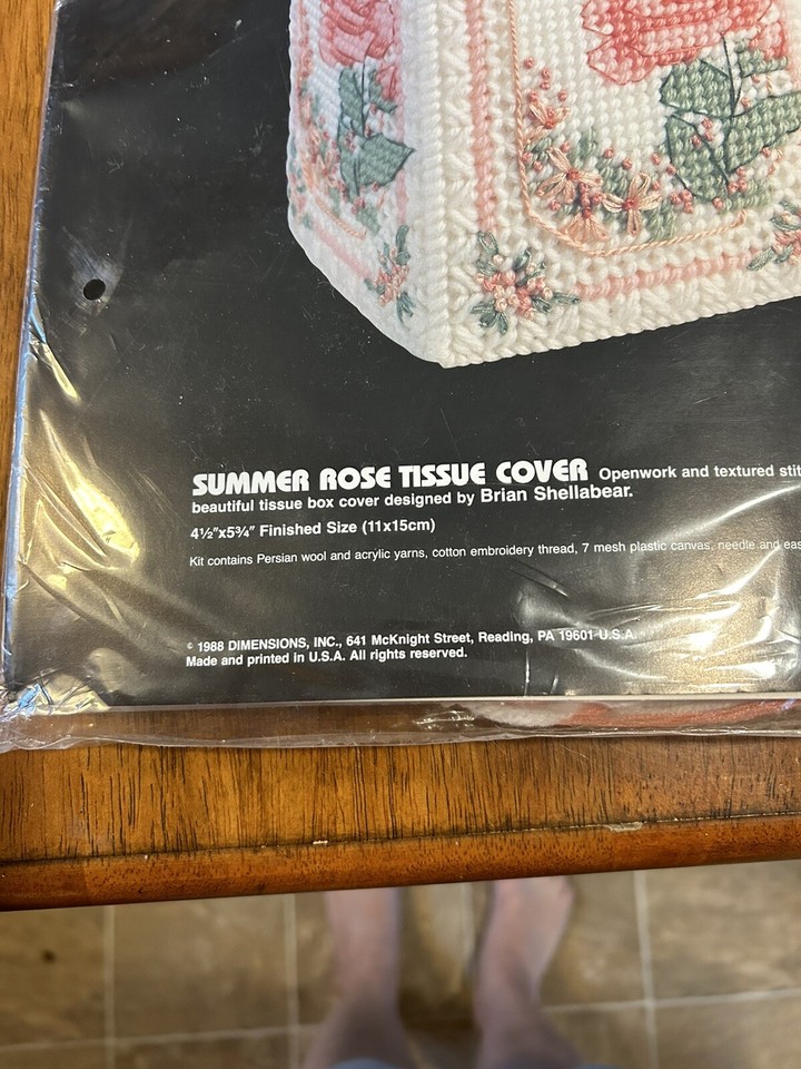 Dimensions Plasticpoint "Summer Rose" Tissue Box Cover 1988 New in