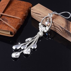 Shiny Crystal For Car Rearview Mirror Pendant Diamond Hanging Ornament White Shiny Crystal For Car Rearview Mirror Pendant Diamond Hanging Ornament White