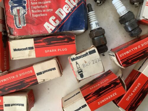 Job lot of Vintage spark Plugs for Ford Motorcraft, Delco BF32, BF22 & more - Picture 8 of 9