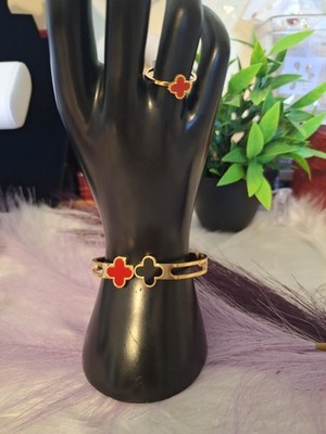 Hermosa Bangle Y Anillo En Acero Inoxidable Para Lucir Elegante.