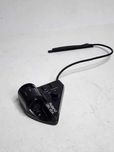 The Roland GK-2A is a guitar synthesizer pickup - Picture 2 of 6