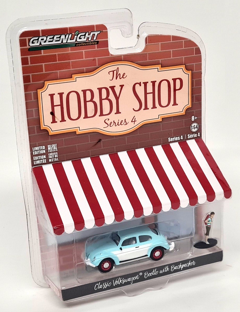Greenlight 1/64 Volkswagen Beetle + Backpacker Figure Blue Diecast Model Car