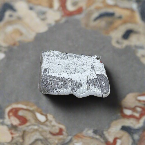 Historical Fordite Cutting Rough, Michigan, 60.2gr - Picture 2 of 3