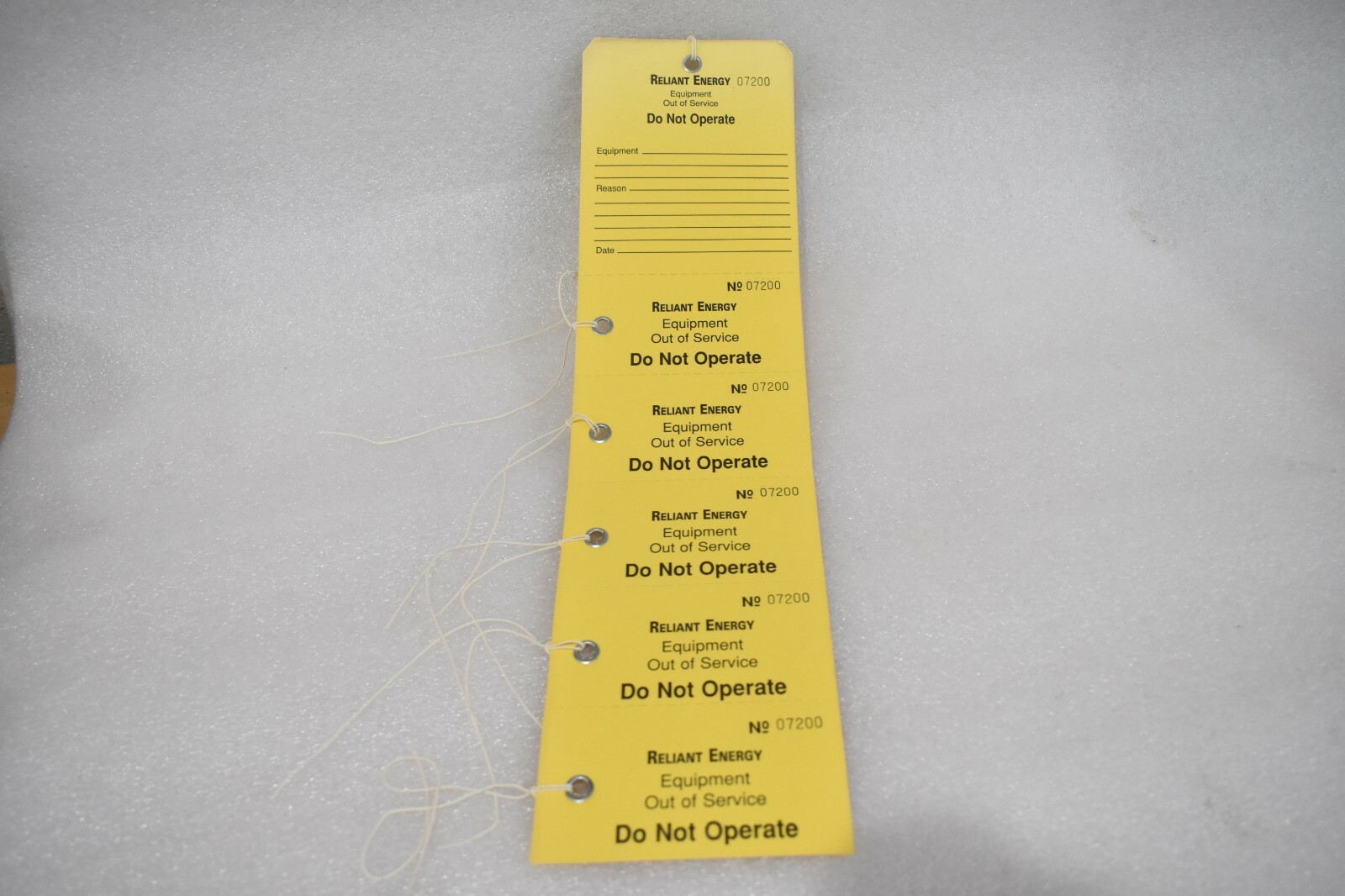 RELIANT ENERGY NO. 07197 EQUIPMENT OUT OF SERVICE-DO NOT OPERATE TAG ( 50 TAGS )