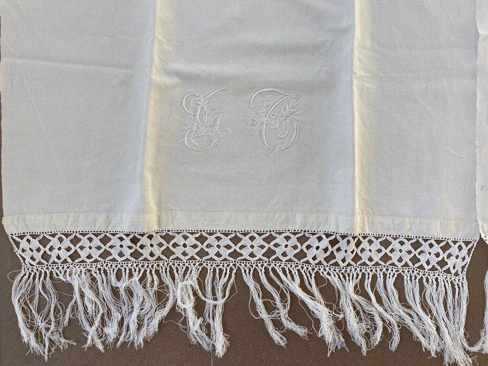 Deux Serviettes En Coton Lourd Avec Initiales Gt Brodé à la Main - Photo 2/4