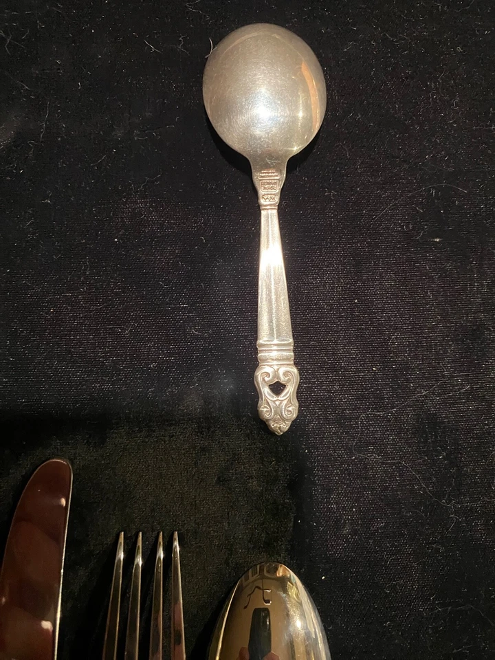 CUCHARA BEBÉ REAL DANESA ESTERLINA 4 1/2" PULIDA GRAN FORMA LISTA PARA USAR Foto 2 de 2