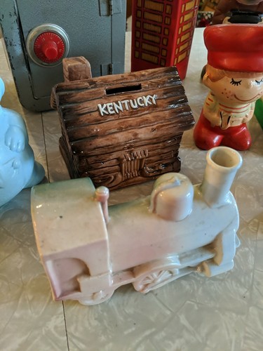 HUGE LOT OF VINTAGE COIN BANKS PIGGY MICKEY MOUSE TRAIN CUSS BOX SAFE BARREL - Picture 5 of 12