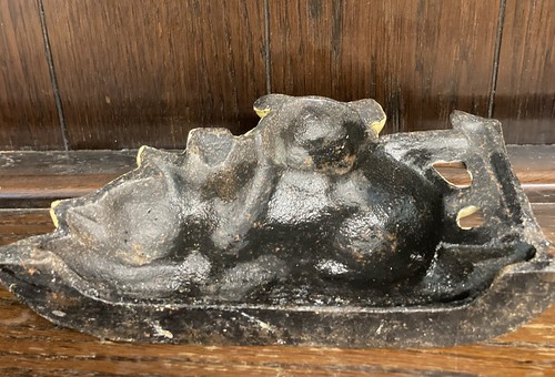 Vintage Cast Iron 2 Pigs Door Stop Heavy weight. - Picture 3 of 3