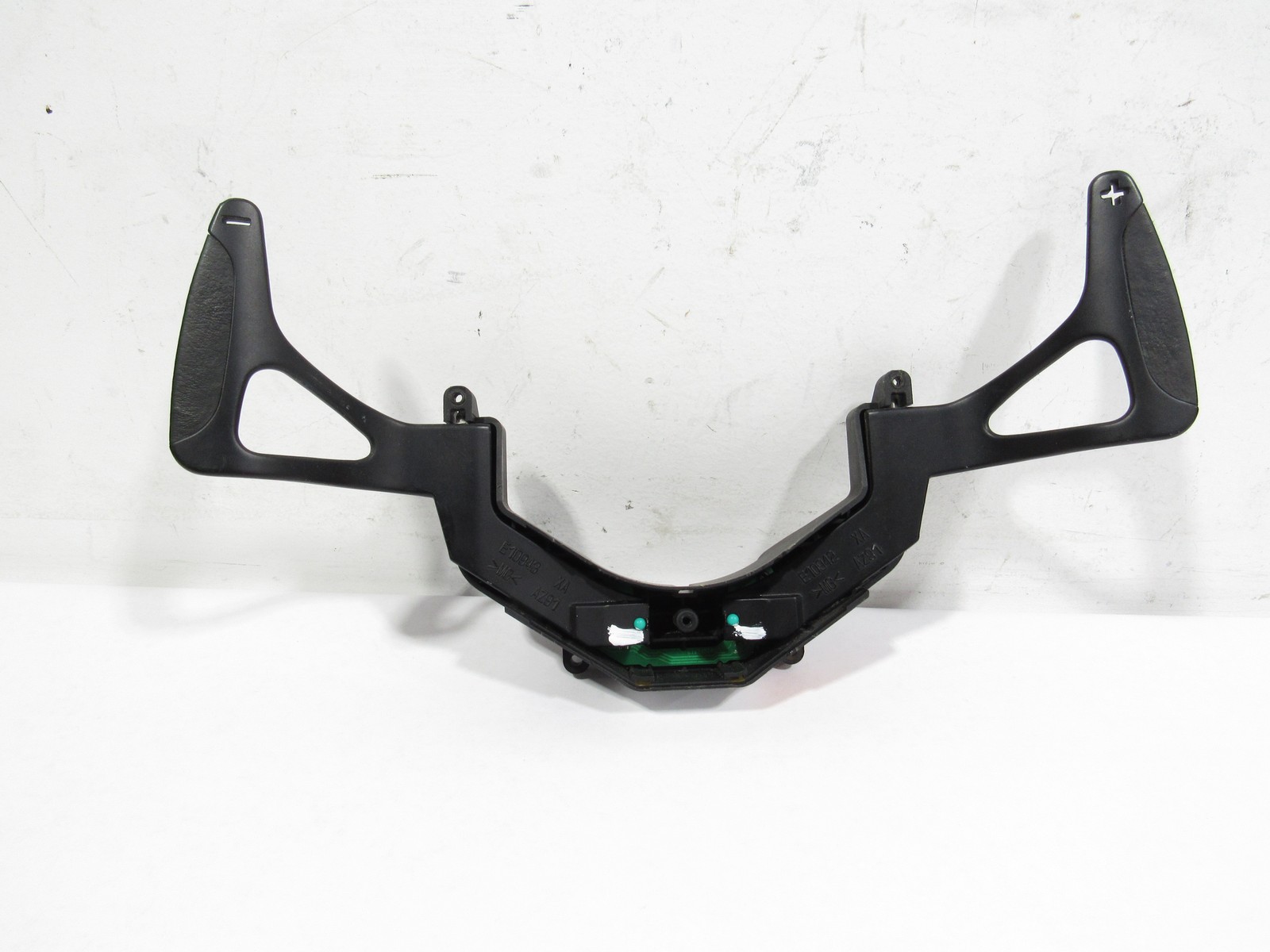 Aston Martin Vanquish 2014-2018 Front Steering wheel switch