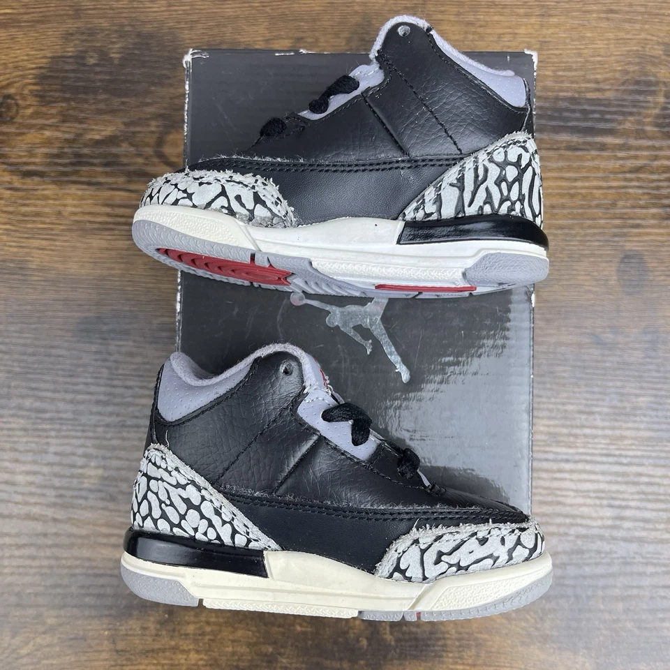 Air Jordan 3 Retro OG Negro Cemento 2011 Talla 4.5c TD 832033-010 Zapatos para niños pequeños MJ Foto 4 de 4