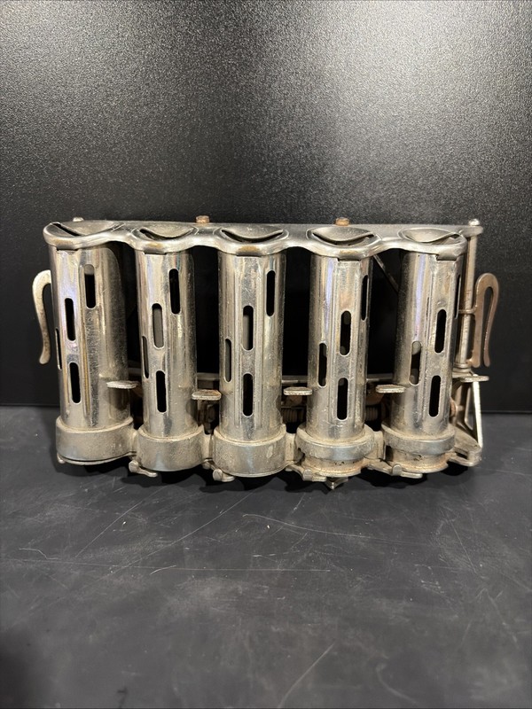 Vintage 5-barrel McGill High Speed Changer Made in USA United States