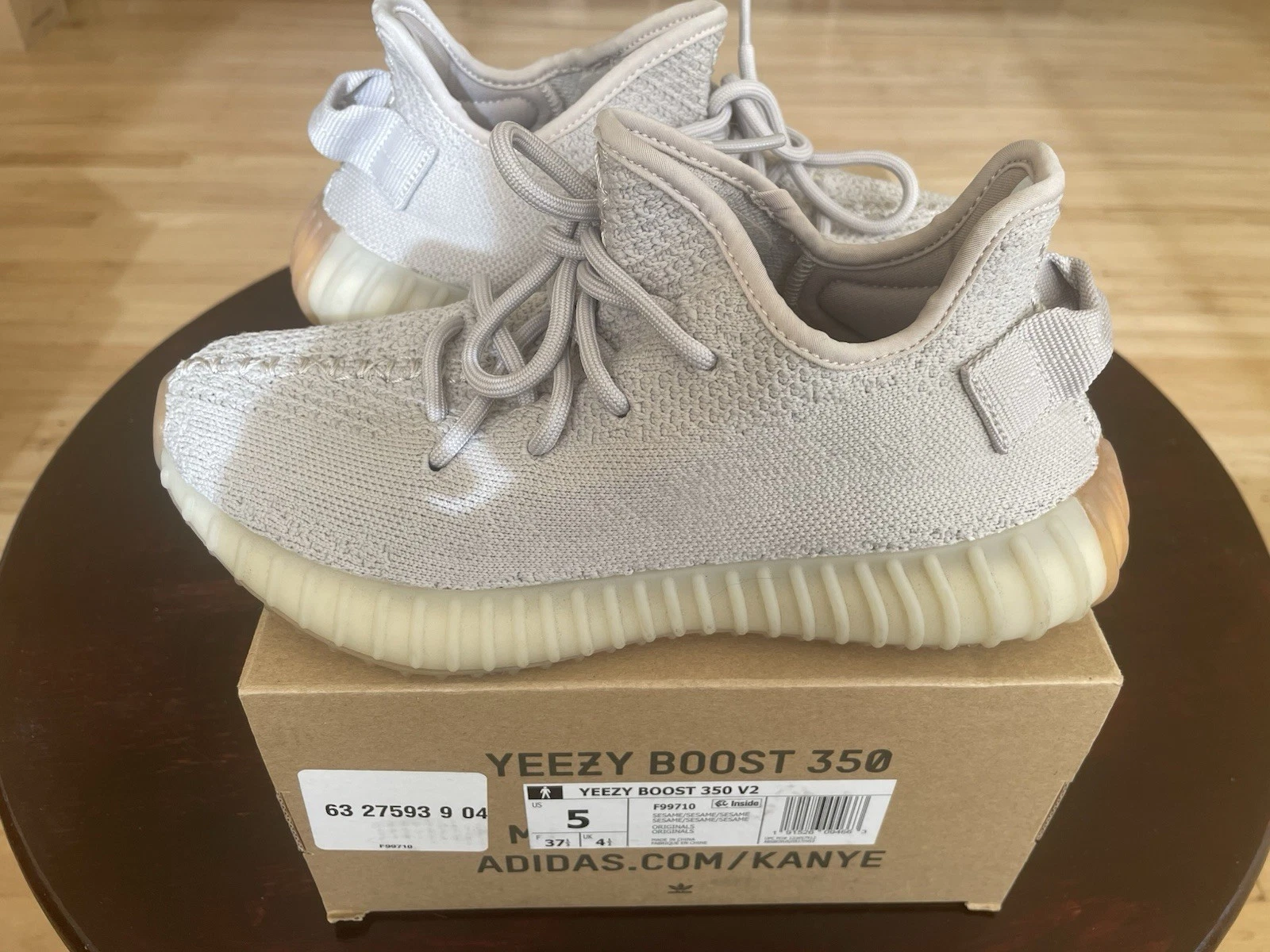 Taglia 5 Adidas Yeezy Boost 350 V2 Low Sesame Kanye West Sneaker Ye