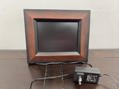 Sungale Digital Picture Frame AD801 9.5 x8.5 