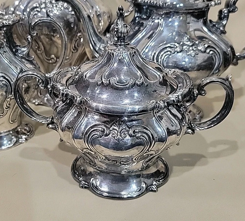 JUEGO DE CAFÉ/TÉ VINTAGE GORHAM CHANTILLY PLATEADO YC1301-1304 4 PIEZAS PRECIOSO Foto 3 de 4