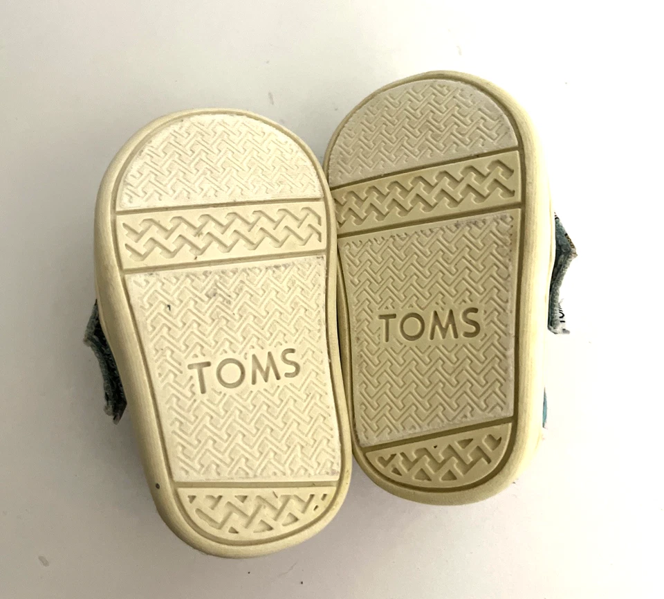 Zapatos TOMS Bebé Clásicos Sin Cordones de Lona Arco Iris Delfines Piña Bebé Talla T2 Foto 4 de 4