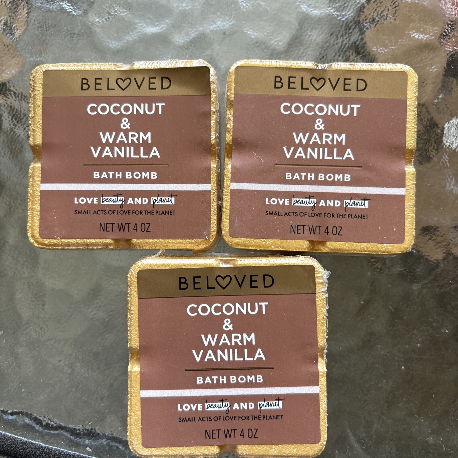 3XLove Beauty and BELOVED Coconut & Warm Vanilla Bath Bomb 4