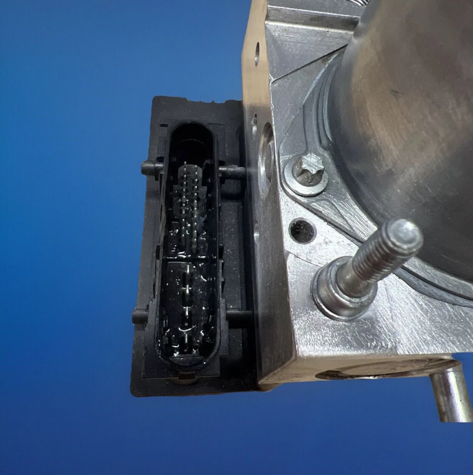 Módulo de bomba de freno ABS reacondicionado Nissan Cube 2009-2010 1,8 L | 47660 1FA1A Foto 4 de 4