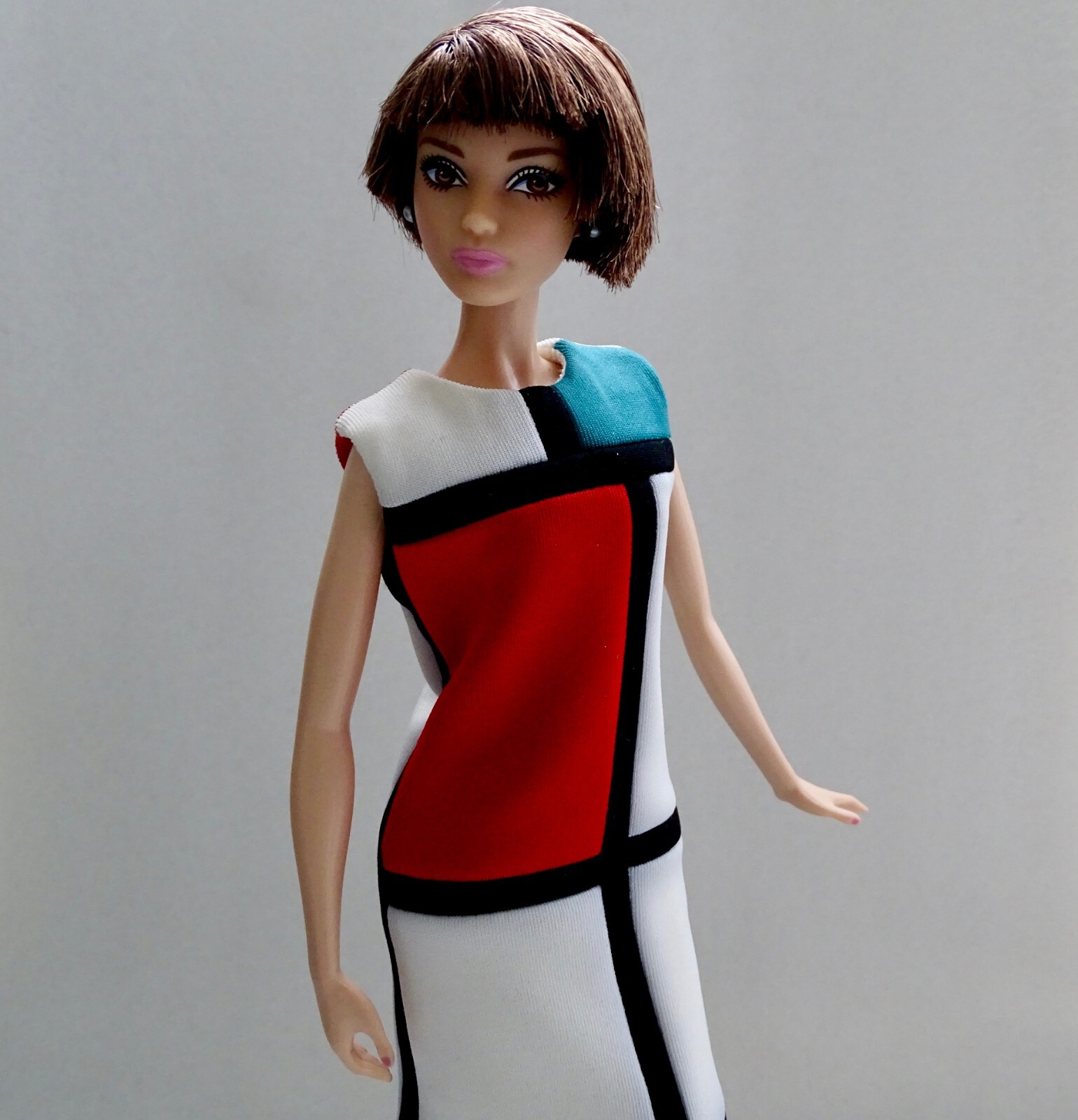 Abito Yves Saint Laurent Barbie nel 1965 Mondrian etichetta platino 2018 LE
