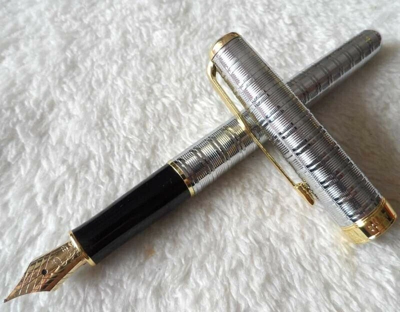Good Silver/Gold Clip Parker Sonnet Series Fine (F) Nib Fountain Pen No Box - Image 4 of 4