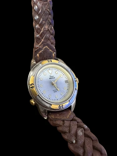 Vintage Ladies Timex Watch Brown Woven Leather Band Round 26 mm Case White Dial