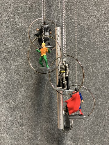 Superhelden Figur Windspiel - Bild 2 von 7