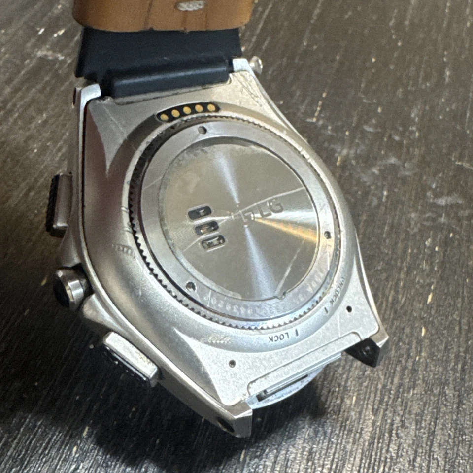 Smartwatch LG | W200A | 46mm - NÃO TESTADO - Como está - SEM cabo - Imagem 2 de 4