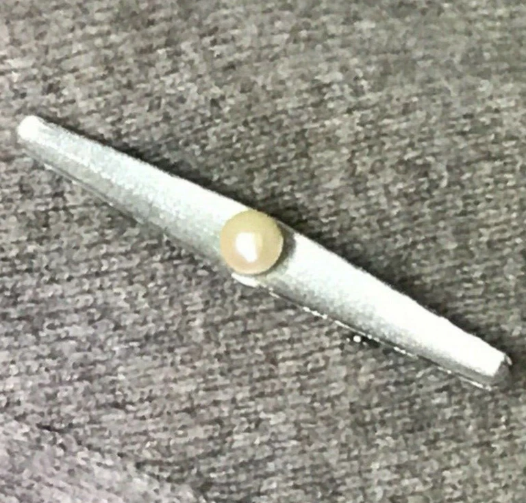 SPILLA BARRETTA ARGENTO SATINATO E LUCIDO PERLA COLTIVATA 7 MM, AUTENTICA 60/70 - Immagine 4 di 4