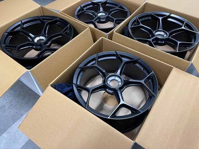 20" NEW LAMBORGHINI HURACAN PERFORMANTE / EVO TECNICA STO RIMS (OEM) CENTER LOCK