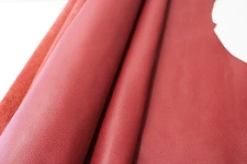 BURGUNDY LEATHER HIDE - 3.5 oz - 4.0 oz (1.4 - 1.6mm) - Leather for crafts