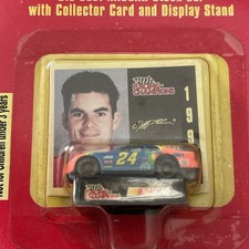 RACING CHAMPIONS 1:144 DieCast w/ Card  Display Stand '97 JEFF GORDON 24 