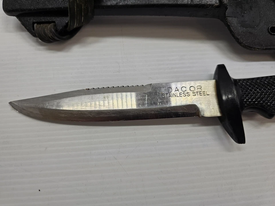 Cuchillo de buceo vintage DACOR de acero inoxidable con funda y correas originales equipo de buceo Foto 3 de 4
