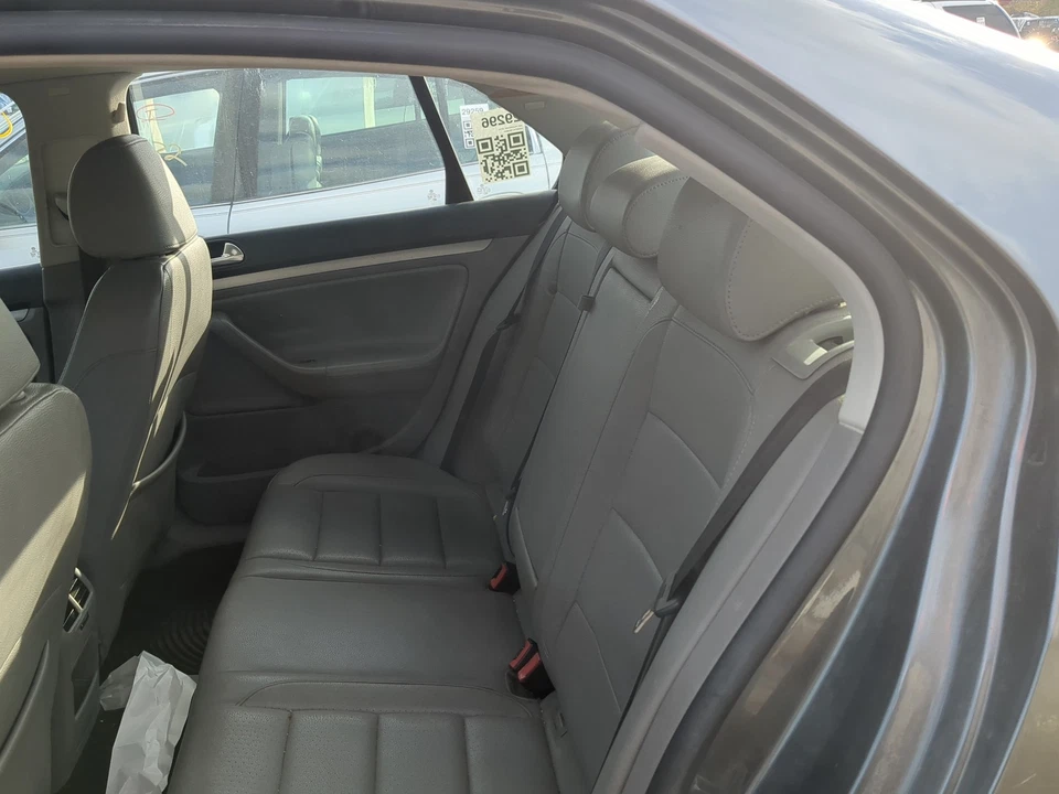 Volkswagen Jetta 2007 asiento trasero fabricante original MN20C Foto 2 de 2