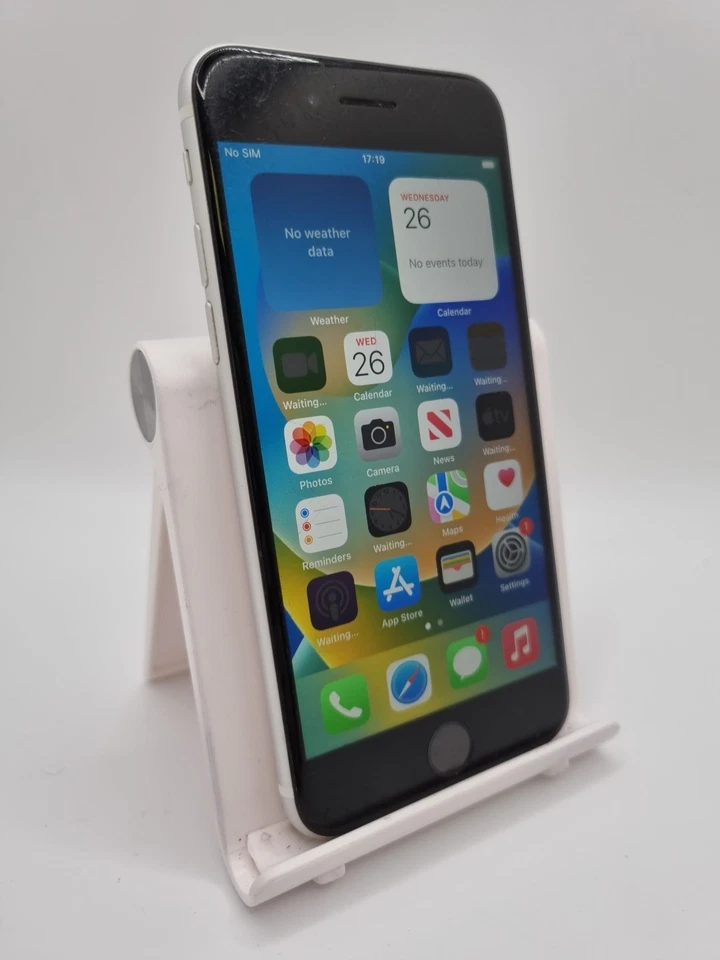 Apple iPhone SE 2020 White Unlocked 64GB 4.7" 12MP iOS Smartphone #S03 - Image 2 of 4