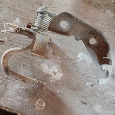 1984-1988 Toyota Pickup Oem 22r Throttle Cable Butterfly Bracket