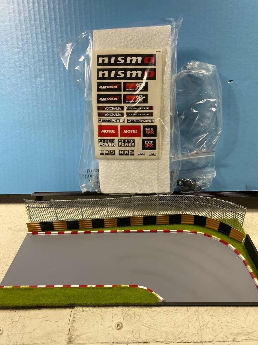 1/64 AMERICA DIORAMA MIJO EXCLUSIVES NISMO GTR ADVAN