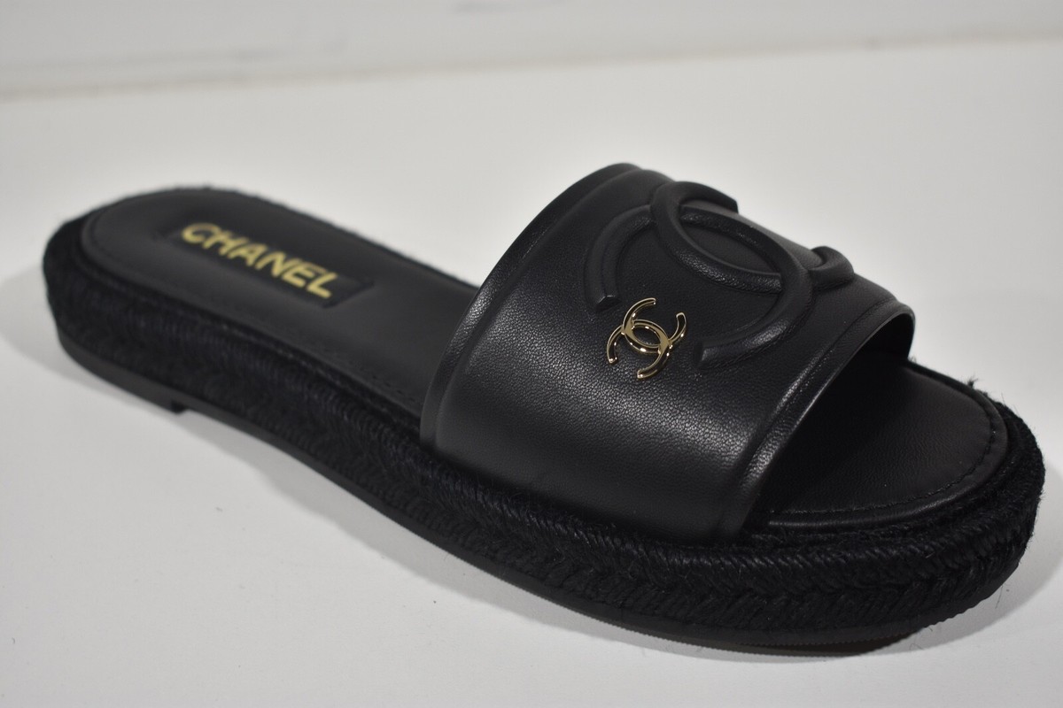 Chanel 23C Black Lambskin Leather CC Logo Slide Sandal Slip Chanel 23C Black Lambskin Leather CC Logo Slide Sandal Slip