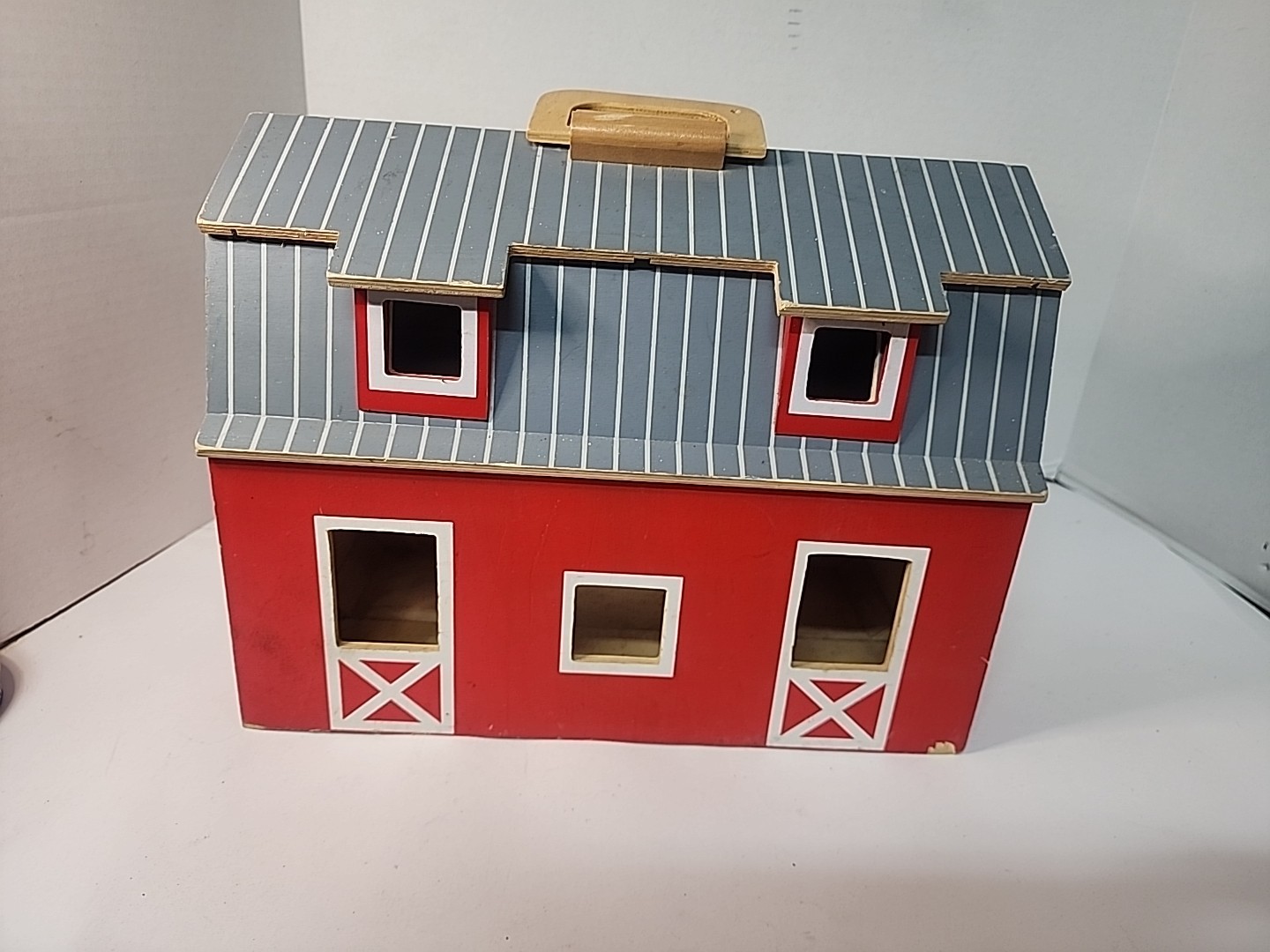 Melissa & Doug Fold & Go 2 Story Wooden Barn Toy OPENING DOORS