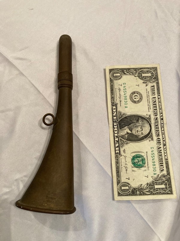 Ace beagle horn