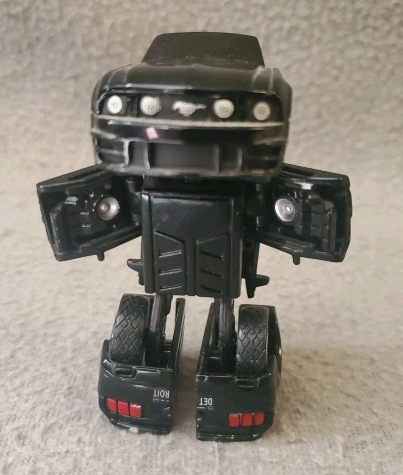 Maisto Robo-Rods Stang One 2006 Ford Mustang GT Transforming Black Robot - Image 2 of 4