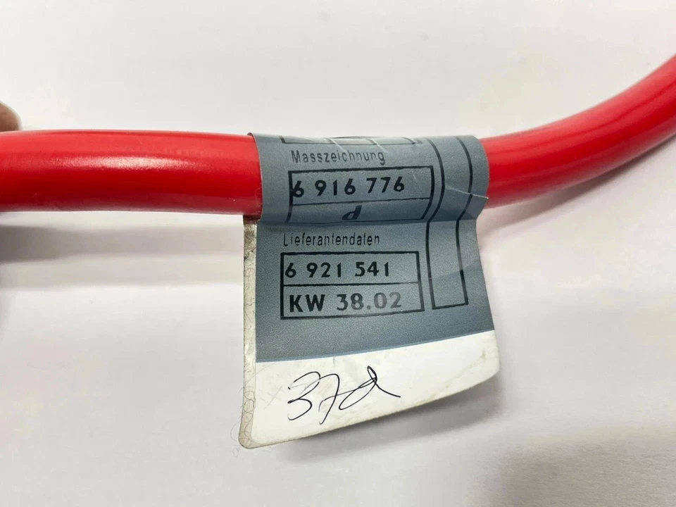 03-08 Cubierta de caja de fusibles de conexión de cable positivo de batería BMW Z4 E85 E86 con cable OEM Foto 4 de 4