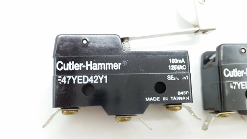 Cutler-Hammer E47YED42Y1 Micro Switch W/Roller Lever - Lot of 22 - Picture 2 of 3