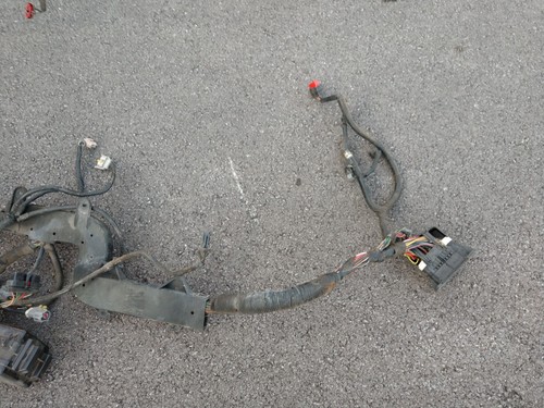 1997-98 Lincoln Mark VIII Front Clip Harness w/ Fuse Relay Box - Picture 2 of 11