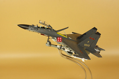j-11 中国空軍　模型 Amazon.com: NUOTIE 1/72 J11 Military Fighter Aircraft Model