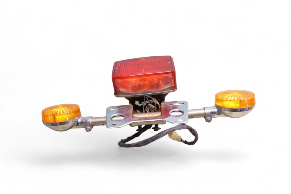 Luz trasera Honda Cb350 Cb 350 Cb450 Cb 450 Cb750 Cb 750 Hm-31rc H183 *AH31 Foto 2 de 4