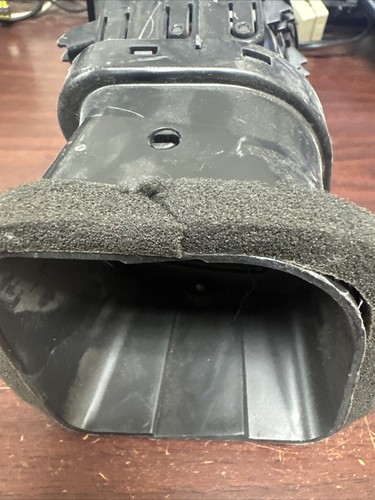 2015 - 2023 DODGE CHALLENGER DASH LEFT SIDE OUTER AIR VENT GRILLE (P) - Picture 4 of 4