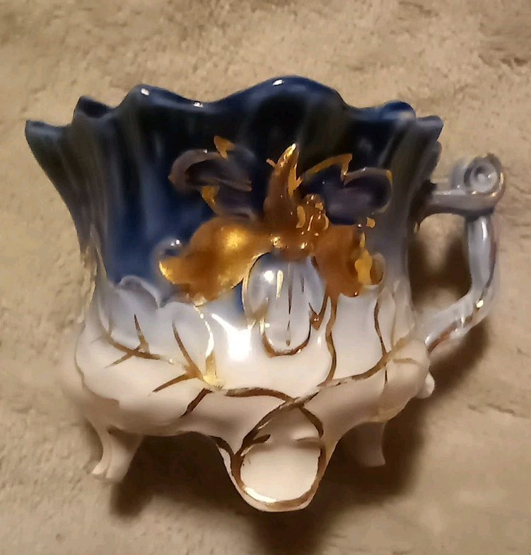Vintage Hand-painted Gold Trim Ornate Teacup