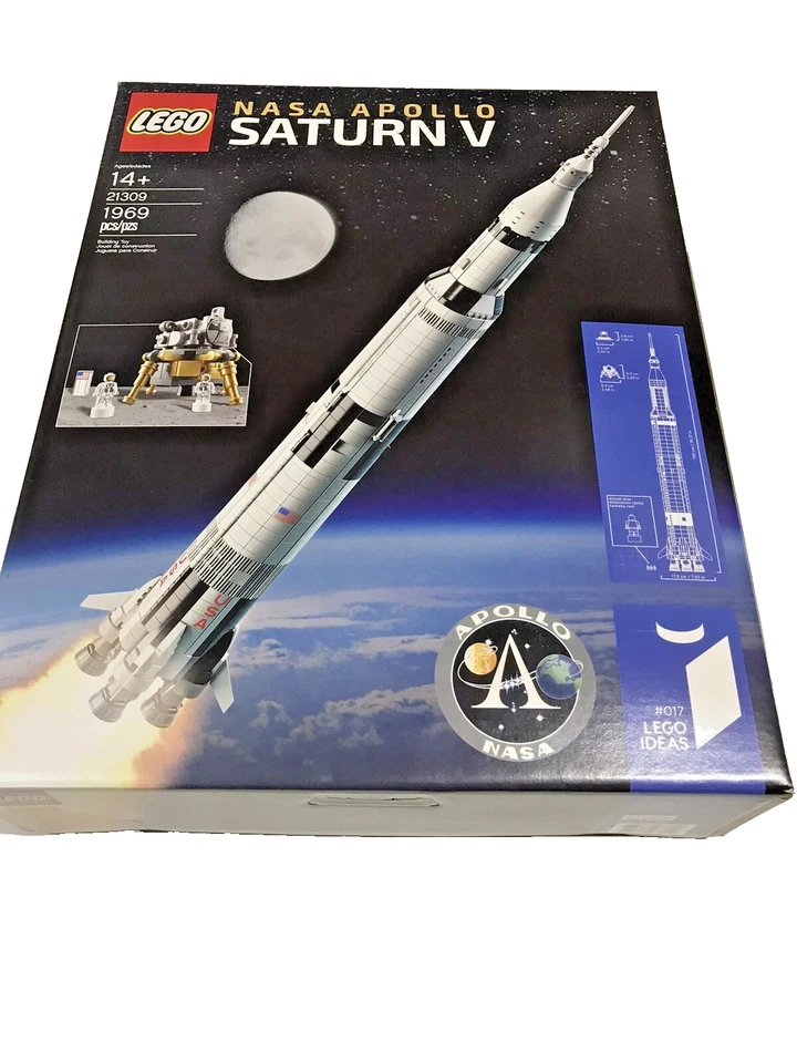 LEGO IDEAS #017 - NASA Saturn V - Set 21309 - Image 2 of 3