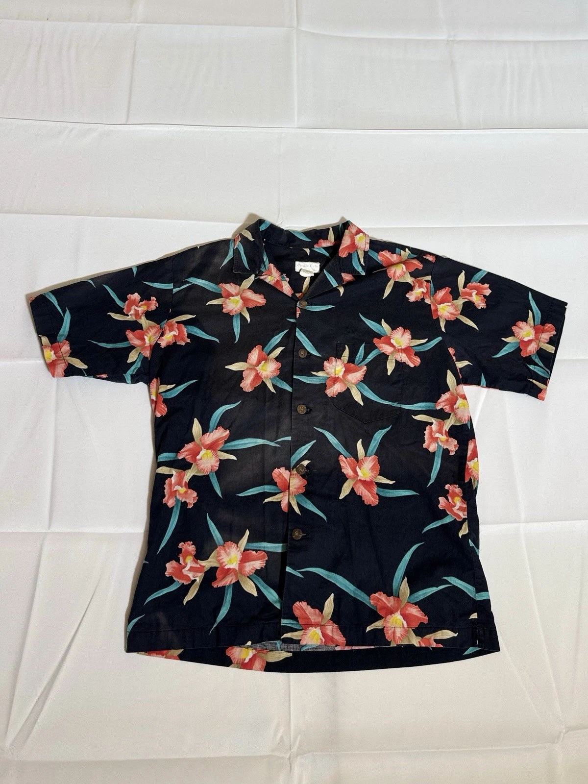 Pacific Cuts Leaves/Floral Blue Navy Hawaiian Mens Shirt Sz Large 100% Cotton
Opens in a new window